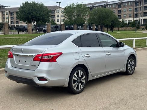 Used 2019 Nissan Sentra SV w/ Special Edition Package FWD image 4