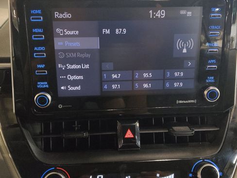 Used 2021 Toyota Corolla LE FWD image 25