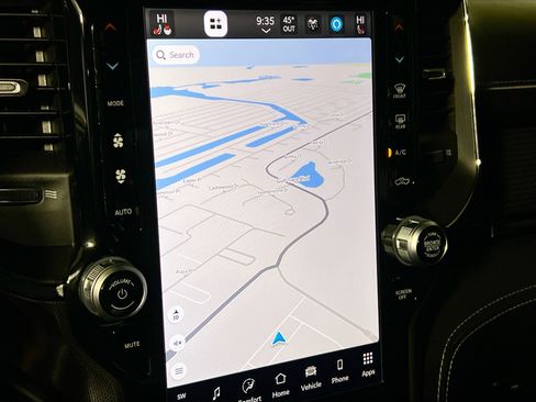 Used 2024 RAM 1500 Limited w/ Body Color Bumper Group image 28