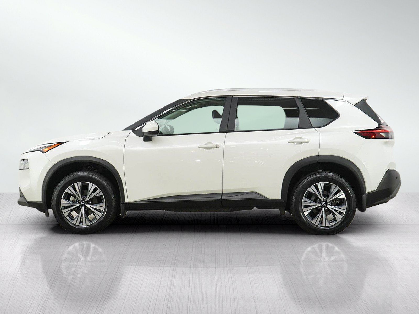 Used 2023 Nissan Rogue SV w/ SV Premium B Package AWD/4WD image 2