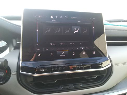 New 2026 Jeep Compass Limited AWD/4WD image 23