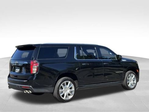 Used 2022 Chevrolet Suburban High Country w/ Premium Package 2 image 3
