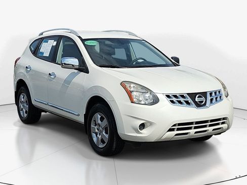 Used 2015 Nissan Rogue S w/ Convenience Package FWD image 4