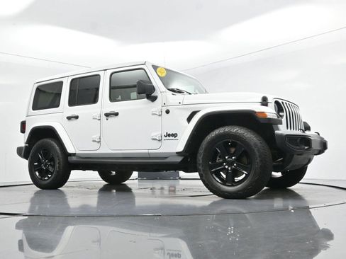 Used 2023 Jeep Wrangler Unlimited Sahara AWD/4WD image 47