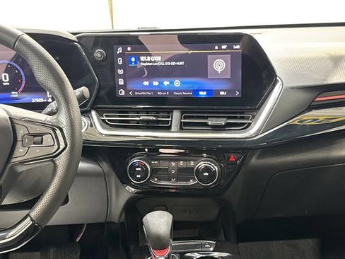 Used 2024 Chevrolet Trax RS w/ Sunroof Package FWD image 24