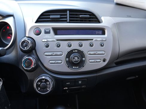 Used 2012 Honda Fit image 9