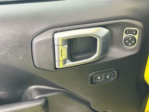 Used 2023 Jeep Wrangler Unlimited w/ Cold Weather Group image 25