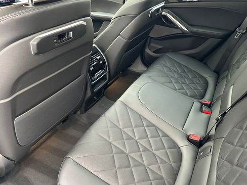New 2026 BMW X6 xDrive40i w/ Climate Comfort Package image 12