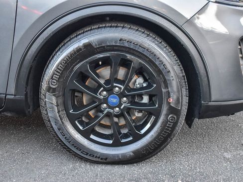 Used 2022 Ford Escape SE w/ Cold Weather Package image 9