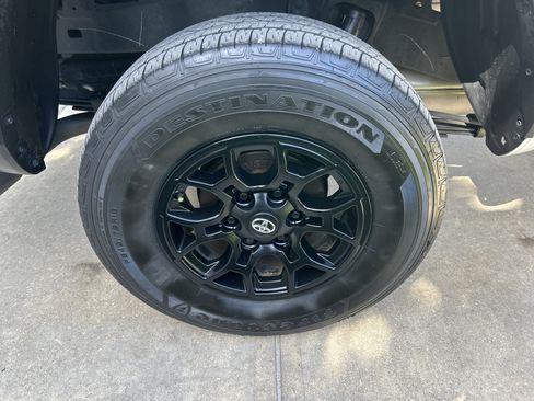 Used 2023 Toyota Tacoma SR5 image 9