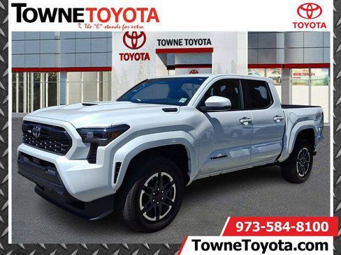 Certified 2025 Toyota Tacoma TRD Sport w/ TRD Sport Upgrade Package AWD/4WD image 1