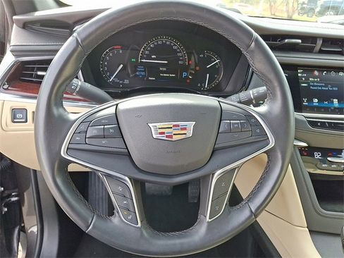Used 2018 Cadillac XT5 Luxury w/ Driver Awareness Package image 16