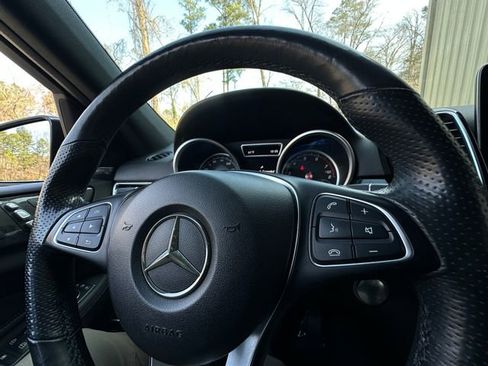Used 2017 Mercedes-Benz GLE 350 4MATIC image 23