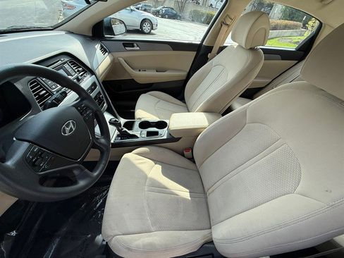 Used 2015 Hyundai Sonata SE image 12