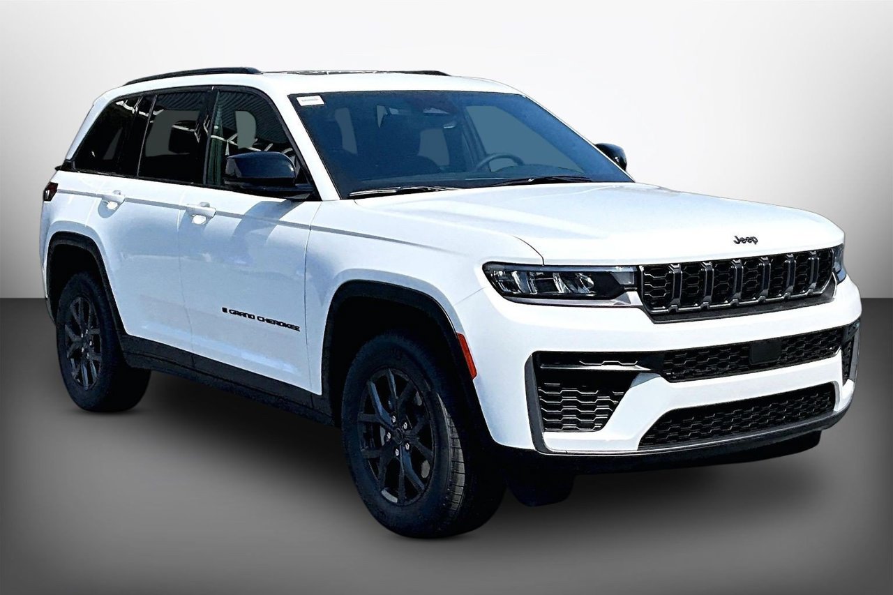 New 2027 Jeep Grand Cherokee Altitude AWD/4WD image 2