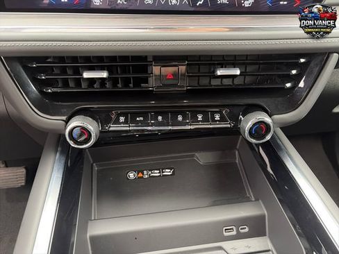 Used 2026 Chevrolet Tahoe LT RWD image 14
