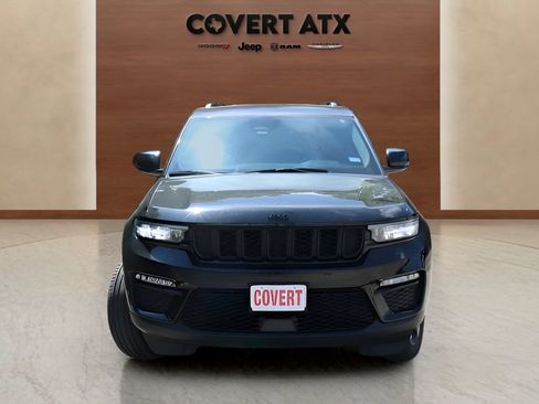 Used 2023 Jeep Grand Cherokee Limited w/ Black Appearance Package RWD image 8