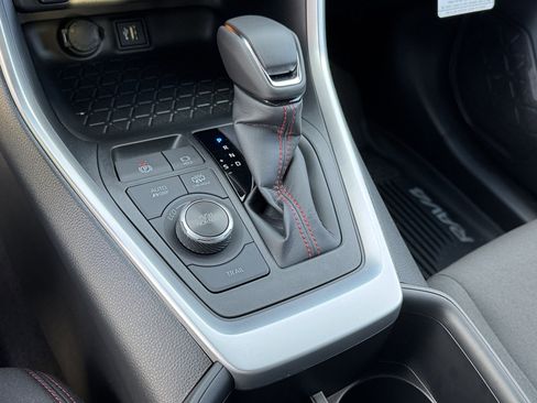 New 2025 Toyota RAV4 SE image 19