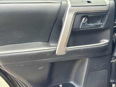 Used 2014 Toyota 4Runner Limited AWD/4WD image 21