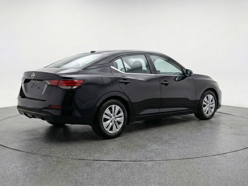 Used 2025 Nissan Sentra S FWD image 7