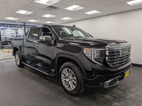 Used 2023 GMC Sierra 1500 Denali w/ Technology Package image 3