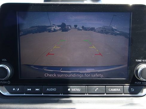Used 2023 Nissan Rogue SV AWD/4WD image 11