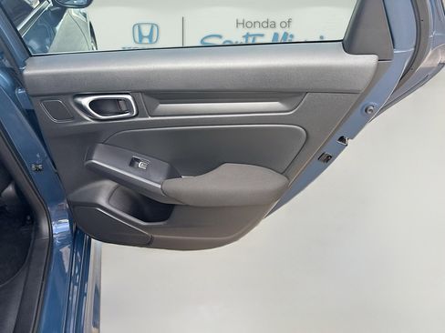 Certified 2025 Honda Civic LX image 29