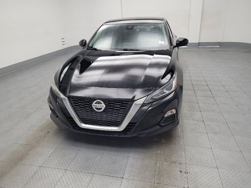 Used 2022 Nissan Altima 2.5 SR FWD image 15