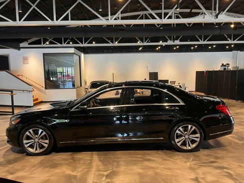 Used 2016 Mercedes-Benz S 550 4MATIC Sedan image 2