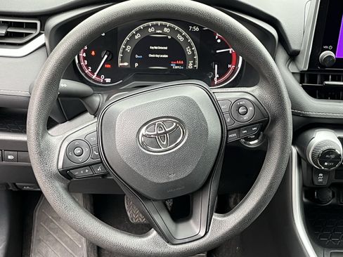 Certified 2025 Toyota RAV4 XLE AWD/4WD image 18