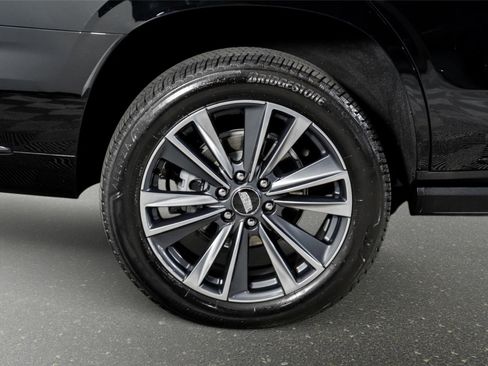 Used 2026 Cadillac Escalade Sport w/ LPO, Floor Liner Package image 9