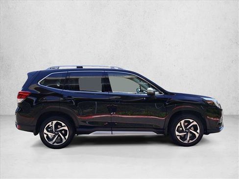 Used 2023 Subaru Forester Touring AWD/4WD image 5