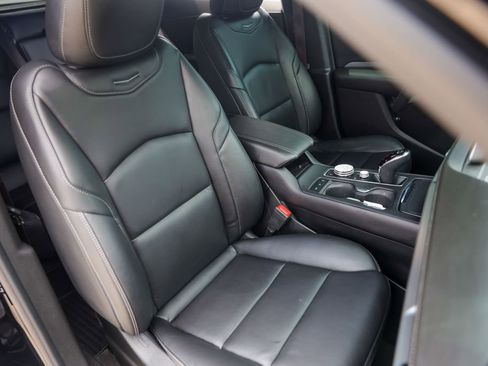 Certified 2024 Cadillac XT4 Premium Luxury w/ Cold Weather Package FWD image 31