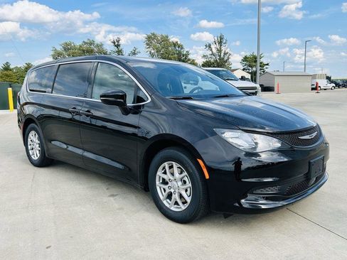 New 2026 Chrysler Voyager LX image 2