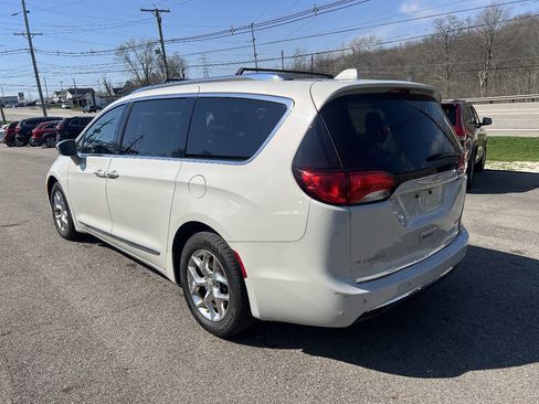 Used 2020 Chrysler Pacifica Limited FWD image 6