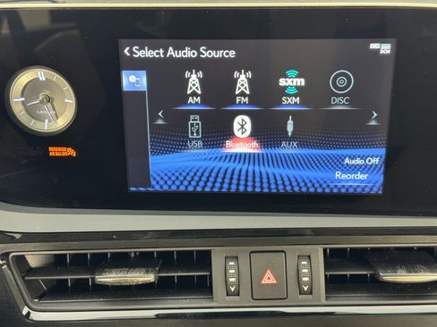 Used 2022 Lexus ES 300h w/ Premium Package image 27