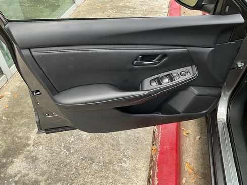 Used 2025 Nissan Sentra S image 13