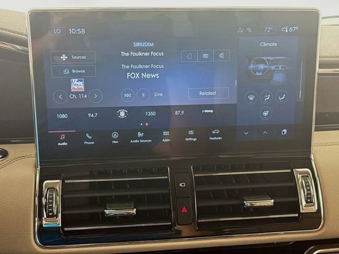 Used 2024 Lincoln Navigator Premiere image 15