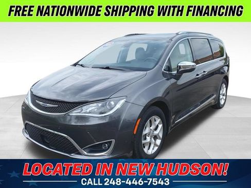 Used 2019 Chrysler Pacifica Limited w/ Advanced Safetytec Group FWD image 1