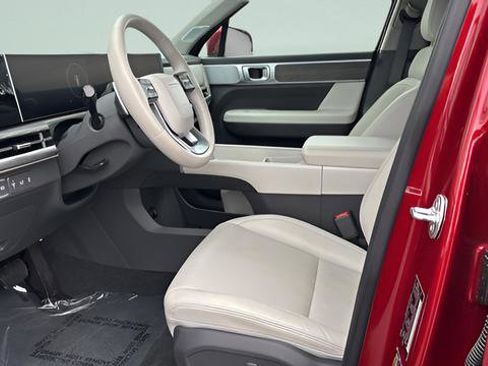 Used 2025 Hyundai Santa Fe Limited AWD/4WD image 9