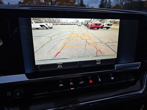 Used 2023 Chevrolet Silverado 1500 LT image 22