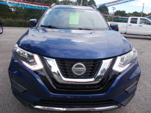 Used 2018 Nissan Rogue SV AWD/4WD image 2