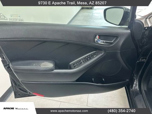 Used 2016 Kia Forte EX image 12