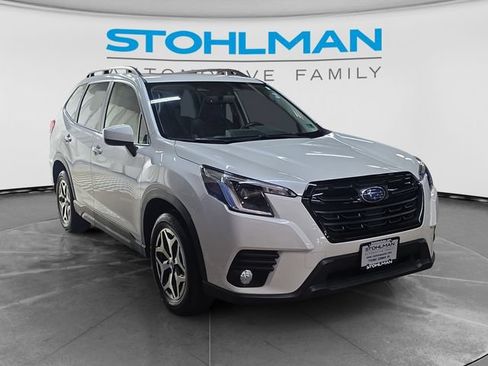 Used 2023 Subaru Forester Premium AWD/4WD image 3