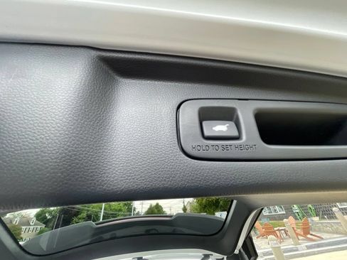 Used 2023 Honda CR-V EX-L image 15