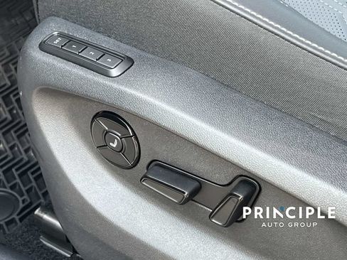Used 2026 Volkswagen Tiguan SEL R-Line AWD/4WD image 17
