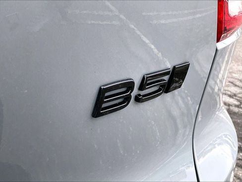 New 2026 Volvo XC40 B5 Ultra w/ Protection Package Premier AWD/4WD image 9