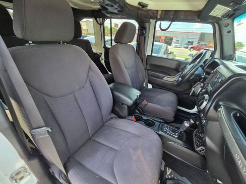 Used 2013 Jeep Wrangler Unlimited Sport AWD/4WD image 20