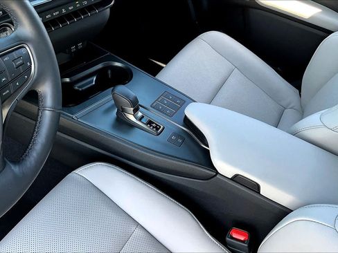Used 2025 Lexus UX 300h FWD w/ Accessory Package (Z1) image 14