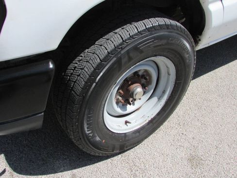 Used 2011 Ford E-350 and Econoline 350 Extended Super Duty w/ PWR Group image 12